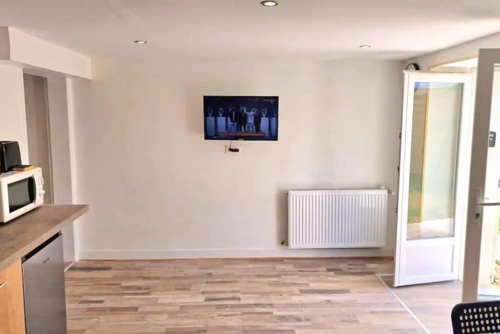 Maison Aurillac - 2 Chambres - Parking Gratuit ภายนอก รูปภาพ
