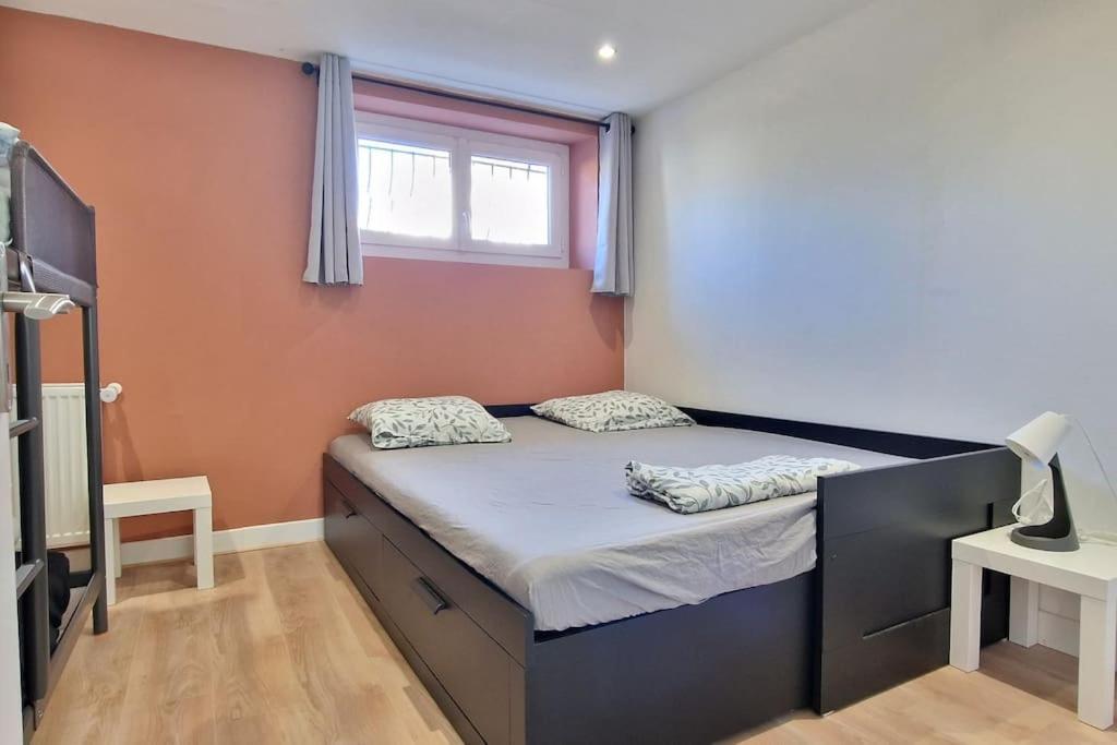 Maison Aurillac - 2 Chambres - Parking Gratuit ภายนอก รูปภาพ